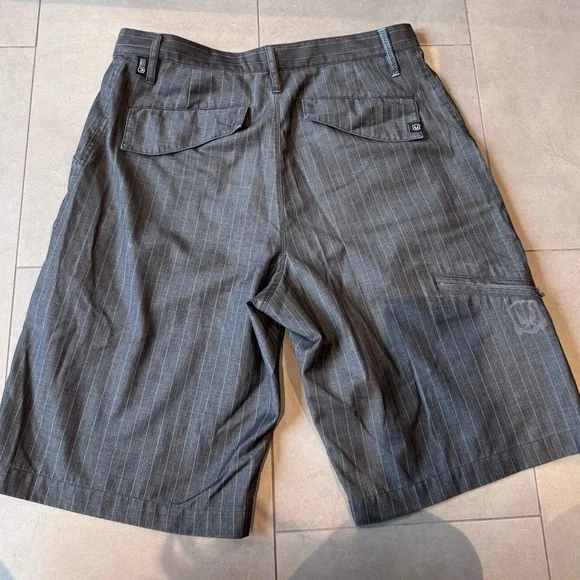 RSND Grey Board Shorts Sz 32 - Picture 2 of 6